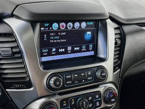 Used 2019 Chevrolet Suburban Premier w/ Premier Plus Edition AWD/4WD image 17