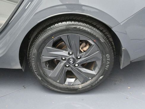 Used 2023 Hyundai Elantra SEL image 28