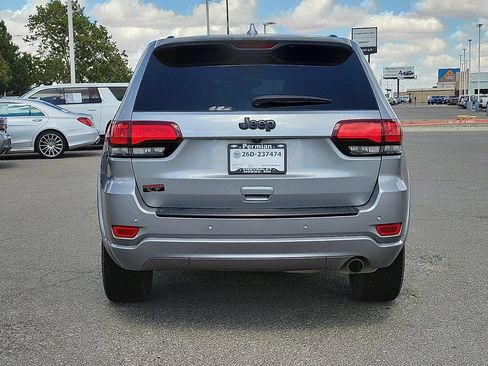 Used 2020 Jeep Grand Cherokee Altitude RWD image 11