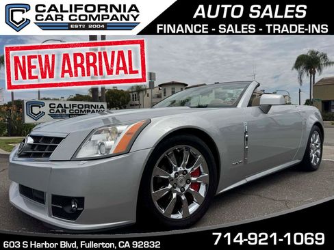 Used 2009 Cadillac XLR RWD image 1