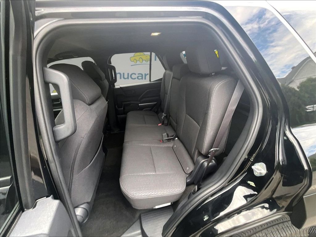 Used 2025 Toyota 4Runner SR5 AWD/4WD image 15