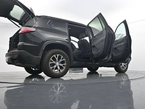 Used 2024 GMC Acadia AT4 w/ Luxury Package AWD/4WD image 29