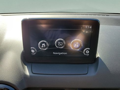 Used 2019 Toyota Yaris XLE image 18