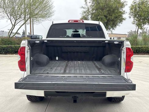 Used 2017 Toyota Tundra Limited w/ Limited Premium Package RWD image 11