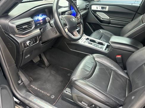 Used 2023 Ford Explorer Platinum w/ Technology Package AWD/4WD image 10