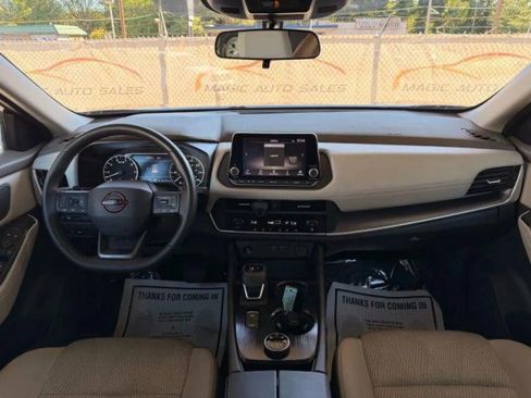 Used 2025 Nissan Rogue SV AWD/4WD image 25
