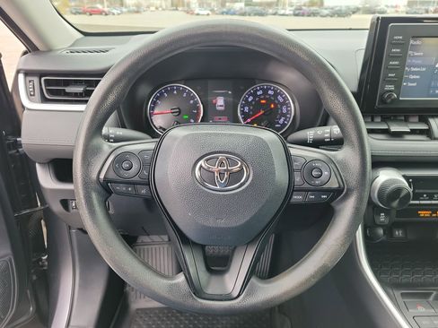 Used 2019 Toyota RAV4 LE image 21