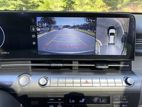 Used 2024 Hyundai Kona Limited FWD image 19
