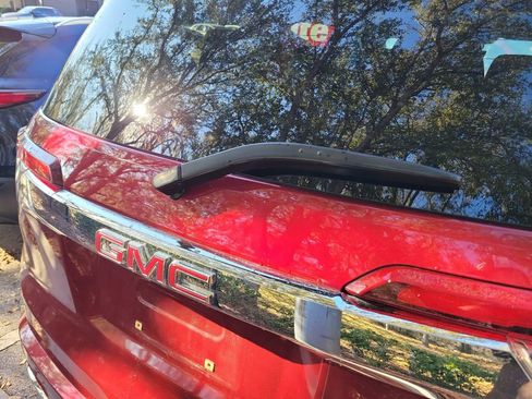 Used 2020 GMC Acadia Denali image 16