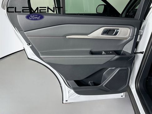 New 2026 Ford Explorer Active AWD/4WD image 27