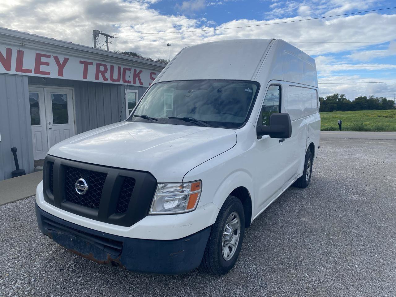 Used 2012 Nissan NV 2500 S w/ Side Curtain Airbag Pkg RWD image 3