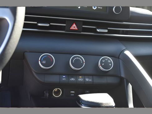 New 2026 Hyundai Elantra SE FWD image 22