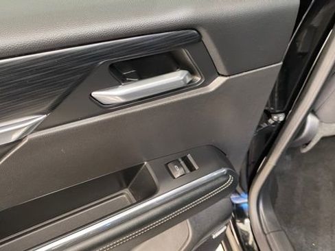 Used 2025 GMC Acadia Elevation image 19