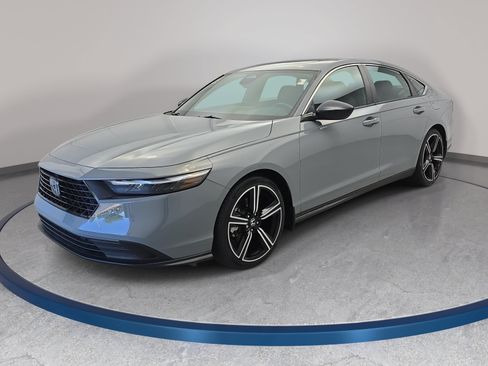 Used 2023 Honda Accord Sport image 1