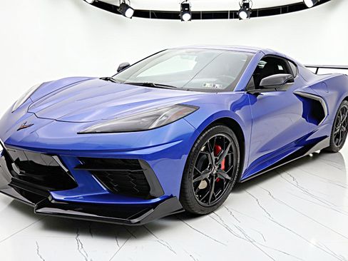 Used 2021 Chevrolet Corvette Stingray Coupe w/ 1LT RWD image 8