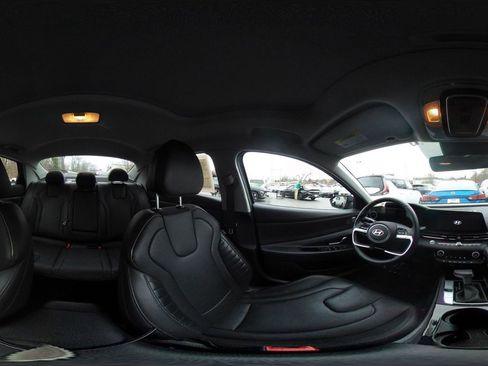 Used 2025 Hyundai Elantra Limited image 40