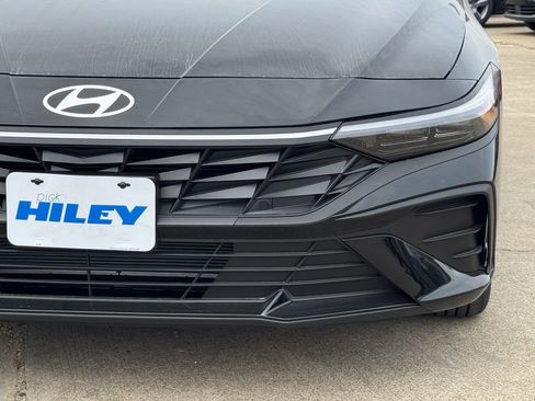 New 2026 Hyundai Elantra SE image 15