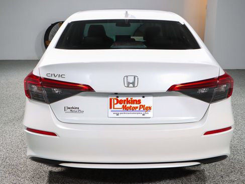 Used 2022 Honda Civic EX image 8
