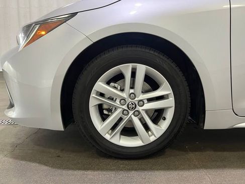 Certified 2022 Toyota Corolla SE w/ SE Preferred Package FWD image 22