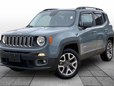 Used 2017 Jeep Renegade Latitude w/ Cold Weather Group AWD/4WD image 1