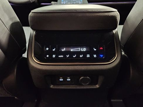 Used 2026 INFINITI QX80 Autograph w/ Premium Cargo Package AWD/4WD image 30