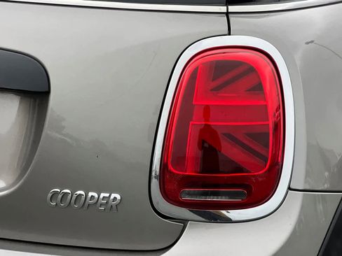 Used 2020 MINI Cooper 2-Door Hardtop image 29