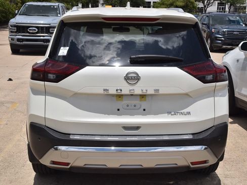 Used 2023 Nissan Rogue Platinum FWD image 6