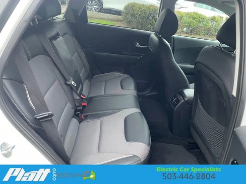 Used 2022 Kia Niro EX image 47