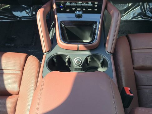 New 2025 Porsche Cayenne E-Hybrid image 20