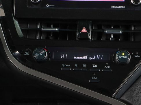 Used 2024 Toyota Camry SE w/ Cold Weather Package FWD image 20