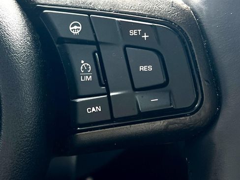 Used 2016 Jaguar F-TYPE S image 31