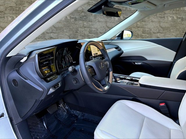 Used 2024 Lexus RX 350 Premium w/ Cold Area Package AWD/4WD image 19
