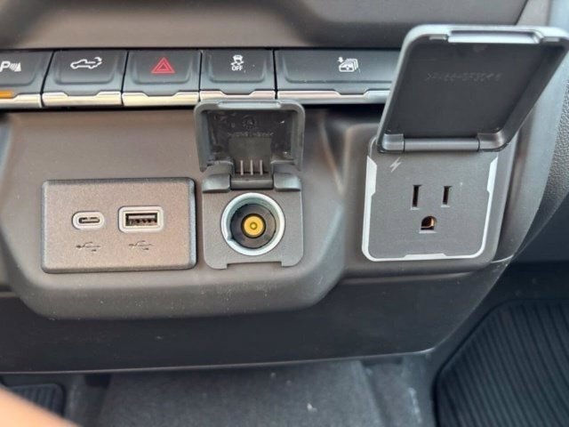 New 2026 Chevrolet Silverado 2500 Custom w/ Custom Value Package AWD/4WD image 29