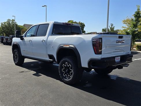 New 2026 GMC Sierra 2500 AT4X image 6