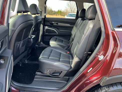 Used 2022 Kia Telluride EX w/ EX Premium Package image 23
