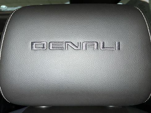 Used 2019 GMC Acadia Denali w/ Technology Package image 24