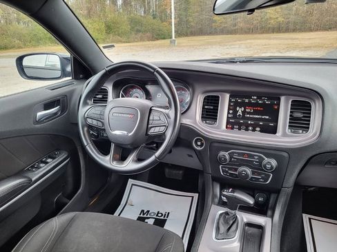 Used 2023 Dodge Charger SXT image 15
