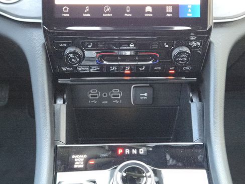 New 2025 Jeep Grand Cherokee L Limited w/ Black Appearance Package image 16