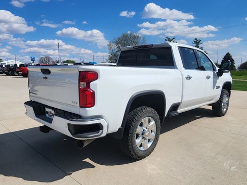 Used 2022 Chevrolet Silverado 2500 LTZ w/ Z71 Chrome Sport Edition AWD/4WD image 5