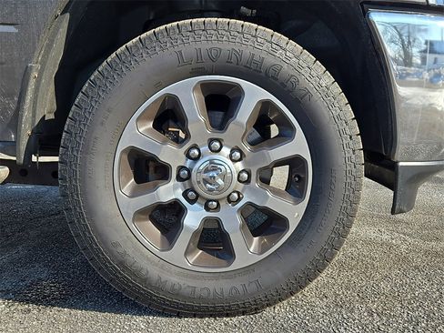 Used 2020 RAM 2500 Big Horn w/ Level 2 Equipment Group image 8