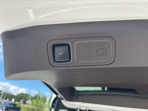 Used 2022 Ford Expedition King Ranch AWD/4WD image 8