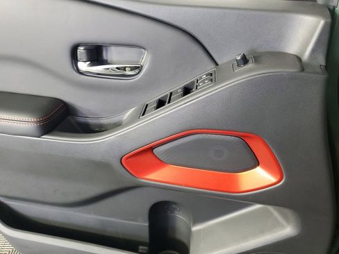 New 2025 Nissan Frontier PRO-4X image 28