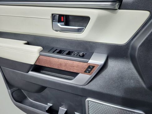 Used 2023 Toyota Sequoia Capstone image 7