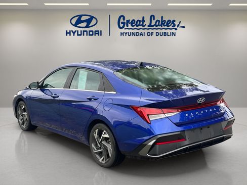 Certified 2024 Hyundai Elantra Limited FWD image 3