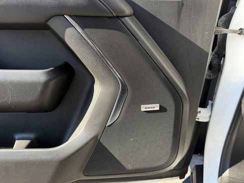 Used 2023 Chevrolet Suburban Premier image 13