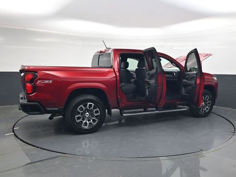 Used 2026 Chevrolet Colorado Z71 w/ Technology Package AWD/4WD image 30
