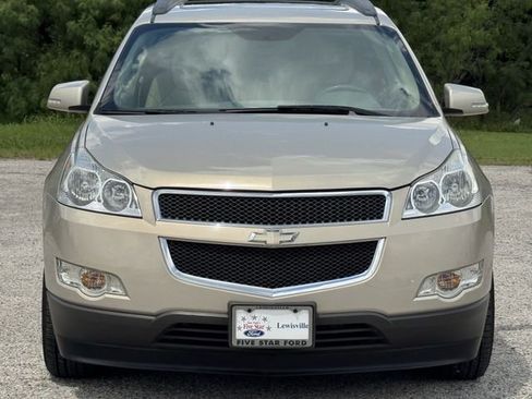 Used 2012 Chevrolet Traverse LT FWD image 8