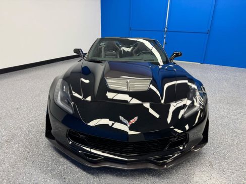 Used 2017 Chevrolet Corvette Z06 RWD image 3