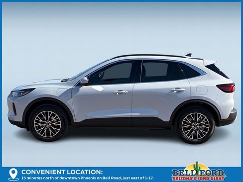New 2026 Ford Escape SE w/ PHEV Premium Package FWD image 3