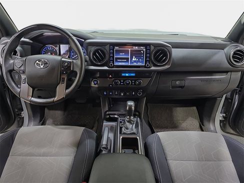 Used 2021 Toyota Tacoma TRD Sport image 10